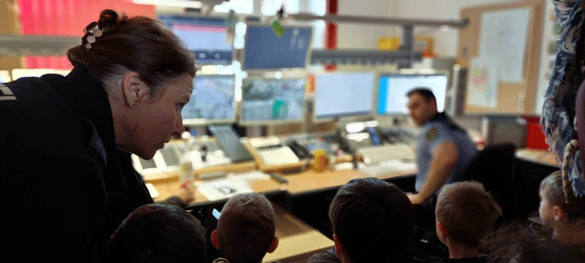 Kinder unserer Kita "Kinderland Pausa" zu Besuch im Polizeirevier Plauen