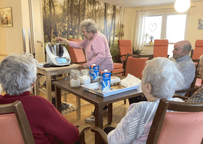 Tagespflege Oelsnitz - Waffeln backen